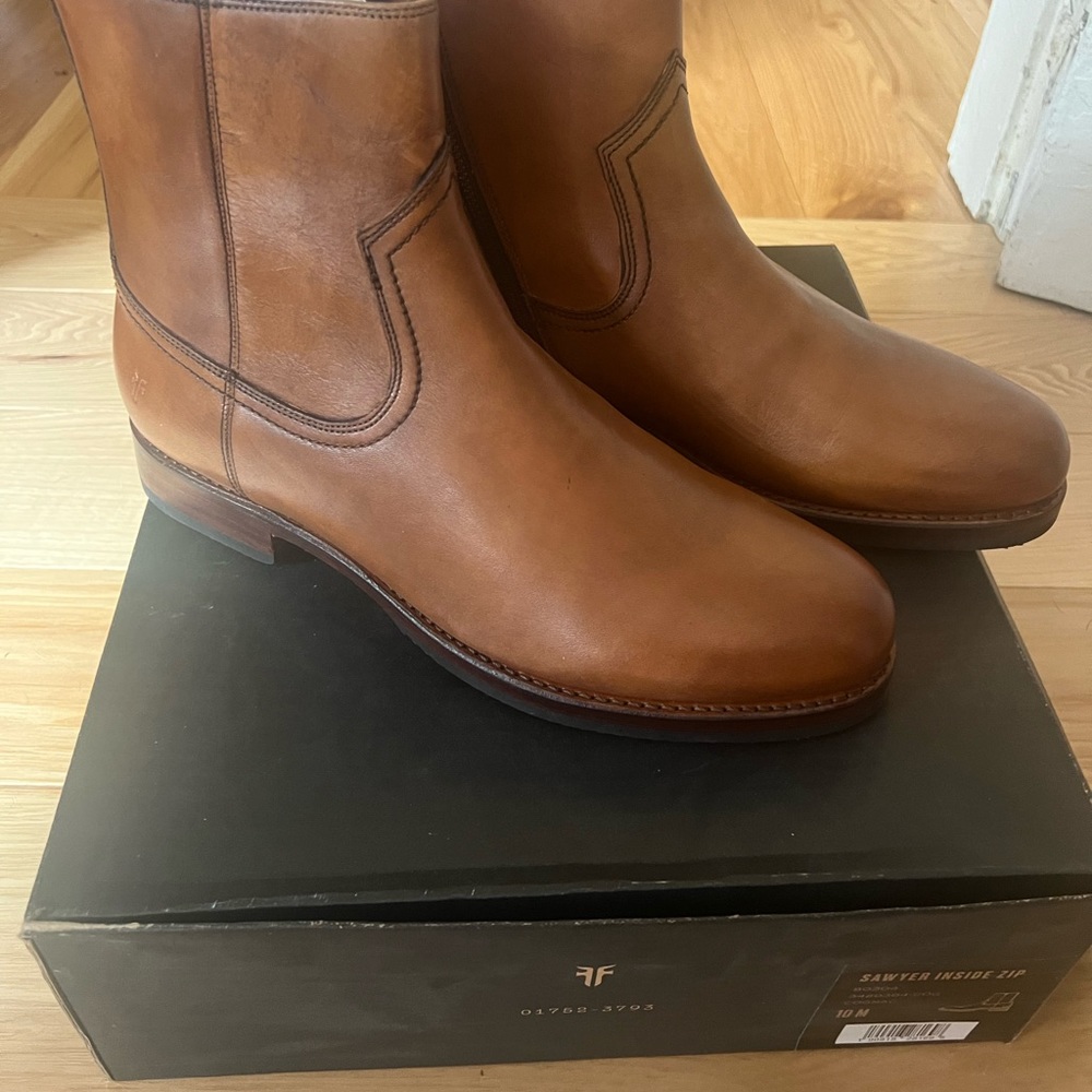 FRYE SAWYER INSIDE ZIP SIZE 10M